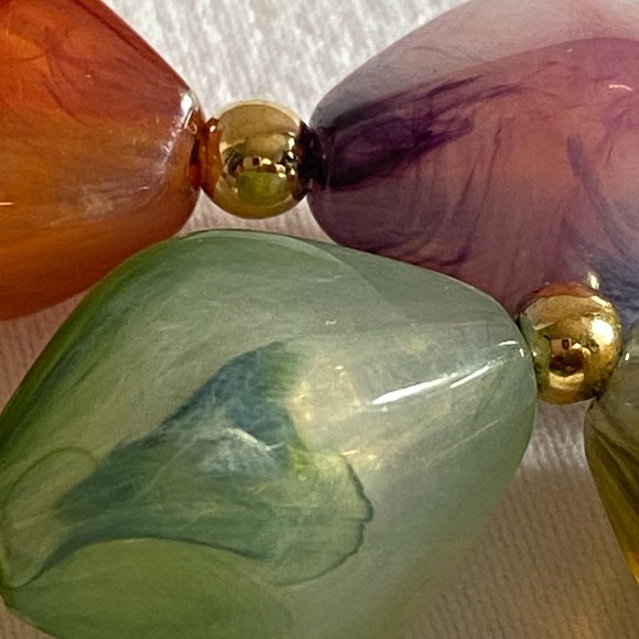 Colorful Necklace Agate Diamond Shape And Tiny Gold Tone Round Beads - Picture 6 of 8